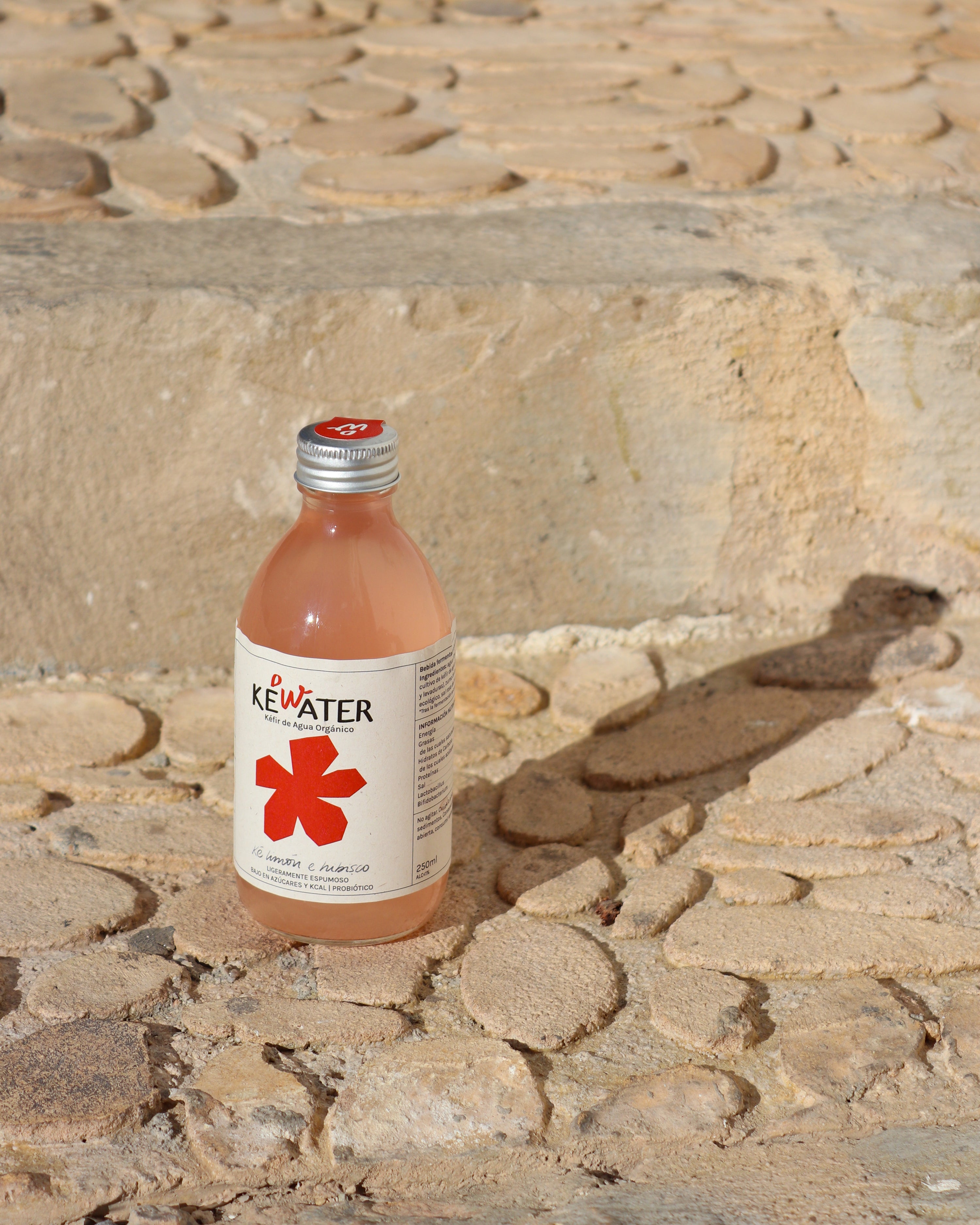 kéwaterdrinks_limón-e-hibisco